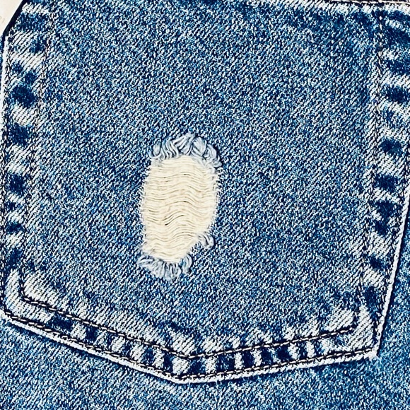 NWT rue 21 Retro High Rise distressed jean denim shorts - Picture 14 of 14